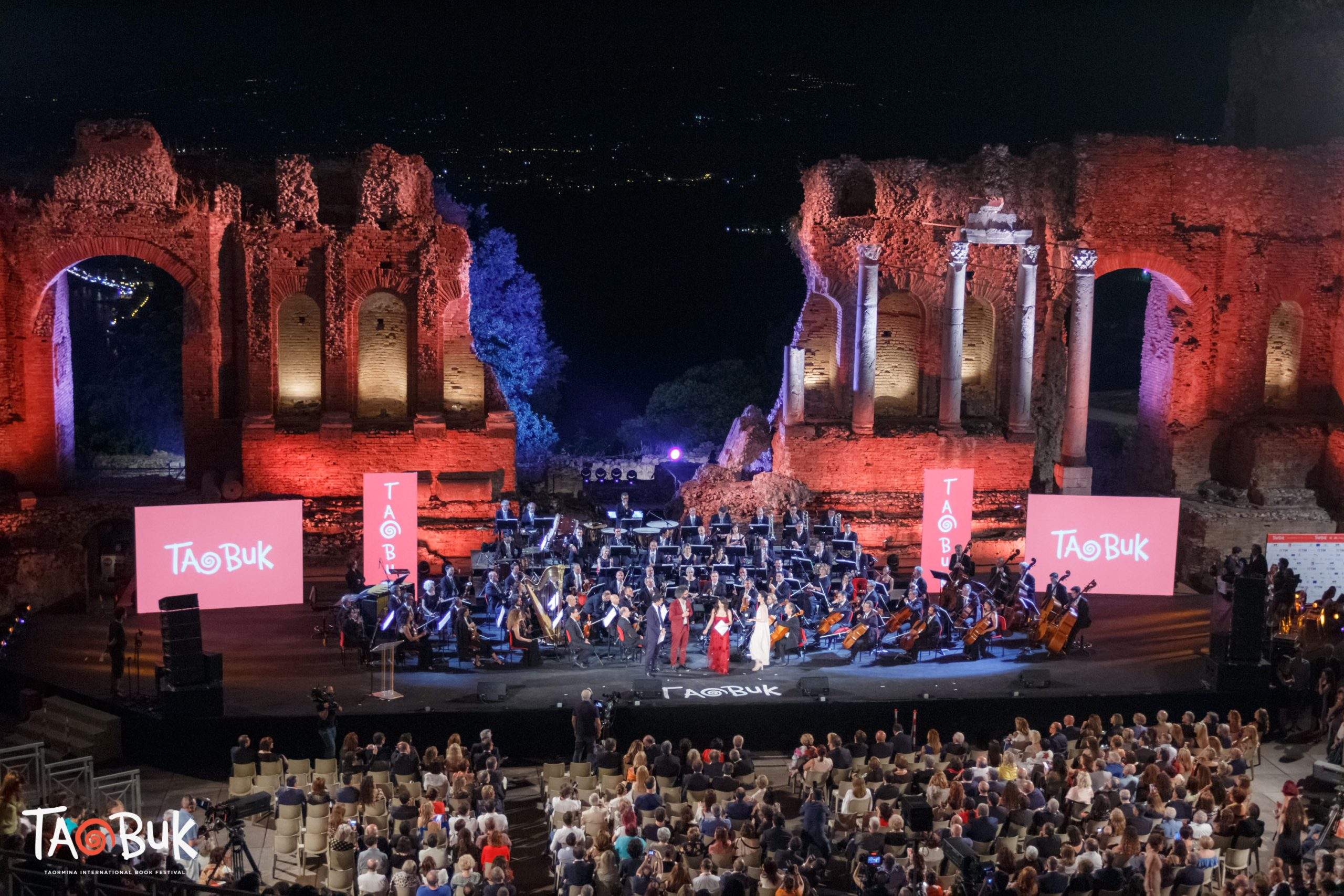 Il teatro antico di Taormina ospita Taobuk