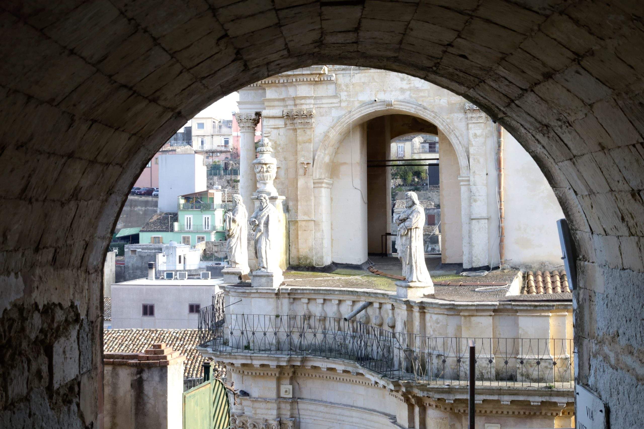 Scorcio della chiesa di San Paolo a Palazzolo Acreide (Ph. Martina Tolaro)